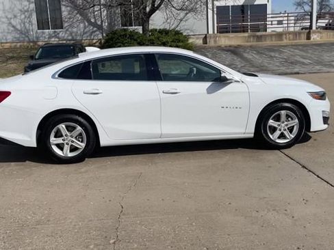 Used 2024 Chevrolet Malibu LT image 9