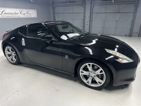 Used 2011 Nissan 370Z Coupe w/ Sport Pkg RWD image 7
