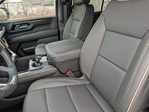 New 2026 GMC Yukon Elevation image 22