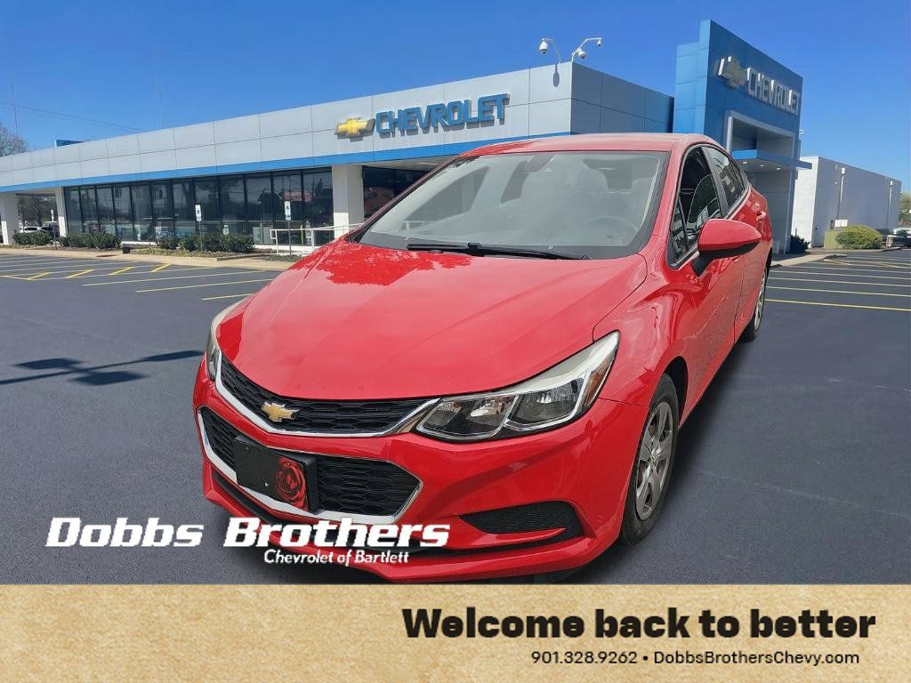 Used 2018 Chevrolet Cruze LS FWD image 2