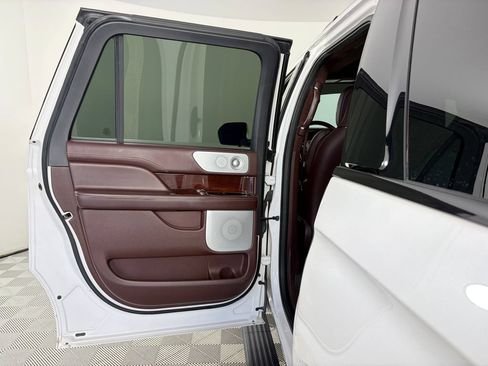 Used 2019 Lincoln Navigator L Black Label w/ Cargo Package AWD/4WD image 12