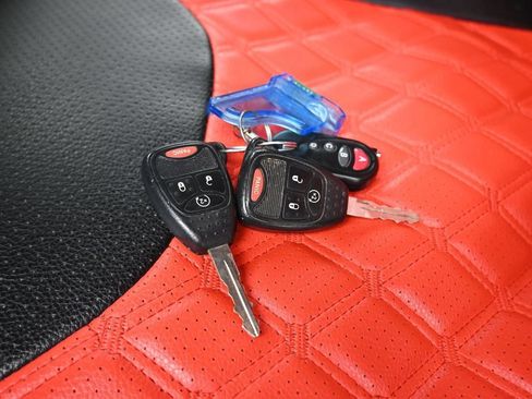 Used 2017 Jeep Wrangler Unlimited Sahara w/ Connectivity Group AWD/4WD image 41