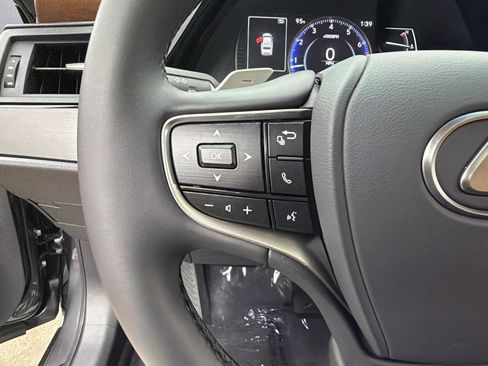Used 2025 Lexus ES 350 w/ Premium Package FWD image 13