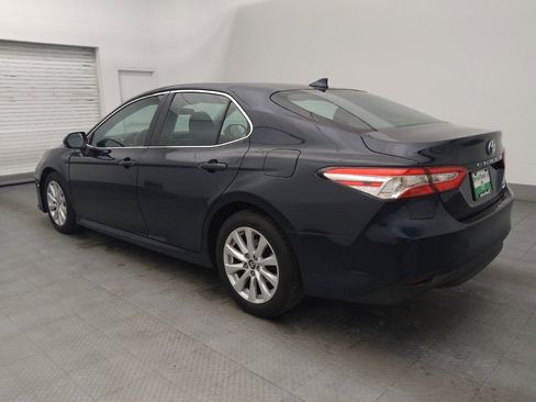 Used 2019 Toyota Camry LE image 3