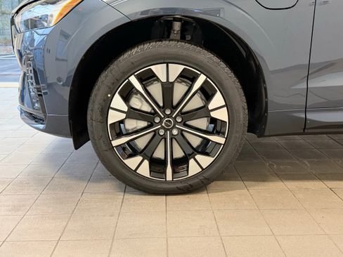 New 2026 Volvo XC60 T8 Plus w/ Protection Package Premier image 9