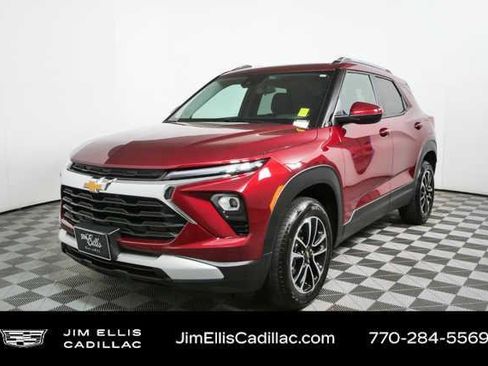 Used 2025 Chevrolet TrailBlazer LT AWD/4WD image 27