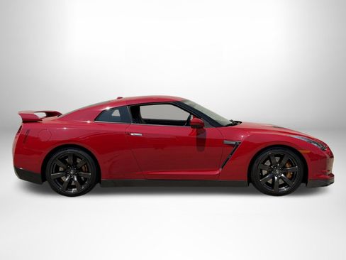 Used 2010 Nissan GT-R Premium AWD/4WD image 6