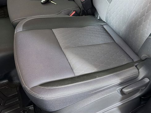 Used 2022 Nissan Titan SV w/ Accessory Utility Package image 19