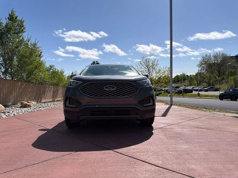 Used 2024 Ford Edge SEL image 2