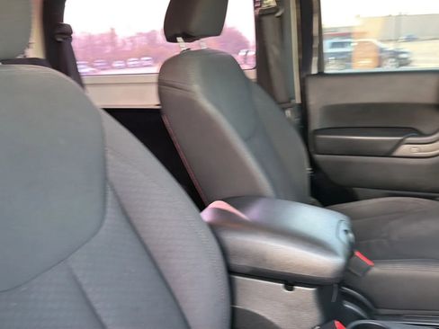 Used 2017 Jeep Wrangler Sport w/ Connectivity Group image 63