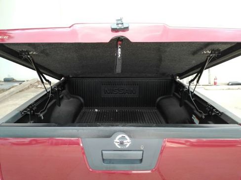 Used 2018 Nissan Frontier SV RWD image 8