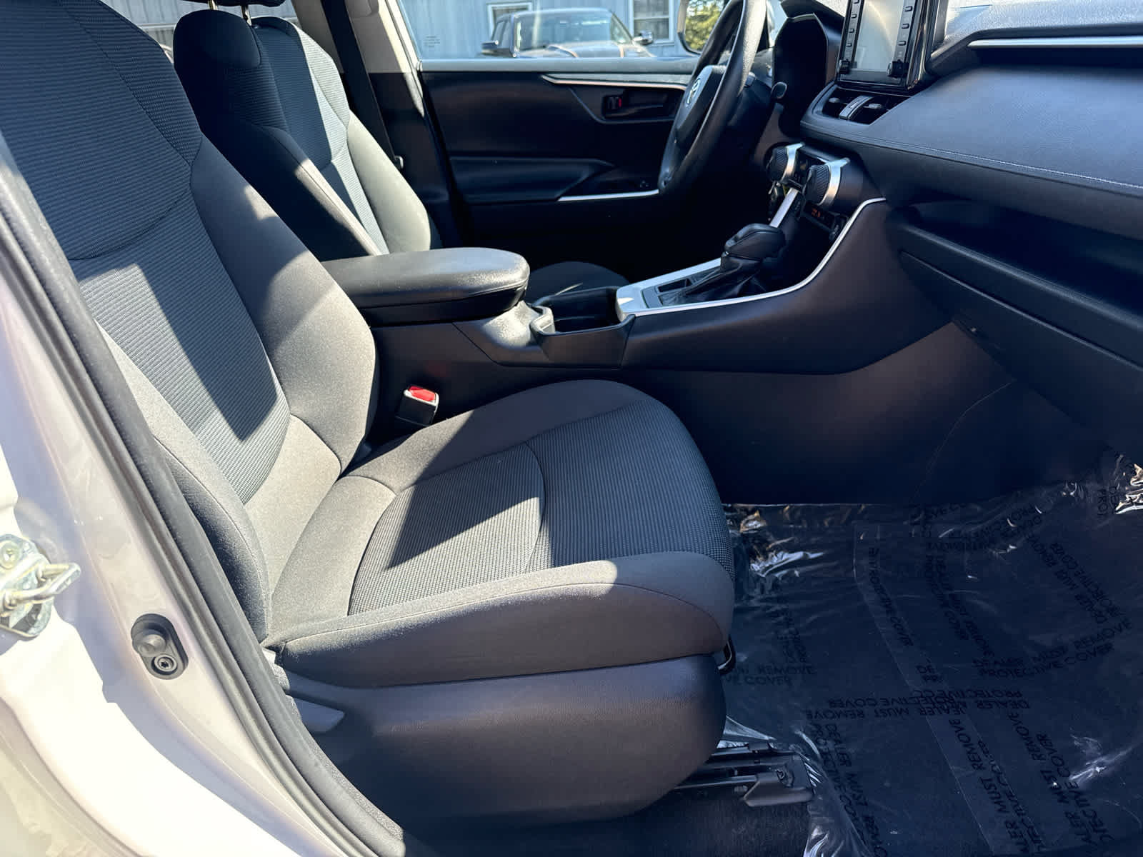 Used 2019 Toyota RAV4 LE w/ Carpet Mat Package AWD/4WD image 12