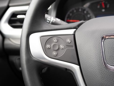 Used 2023 GMC Acadia SLT AWD/4WD image 7