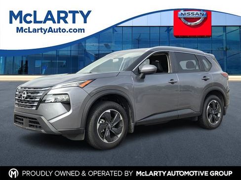 Used 2025 Nissan Rogue SV w/ SV Premium Package FWD image 1