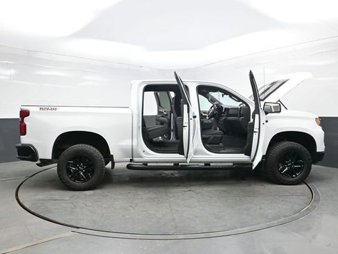 Used 2023 Chevrolet Silverado 1500 LT Trail Boss w/ Protection Package AWD/4WD image 32
