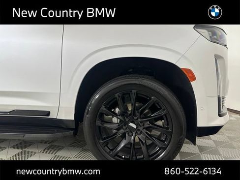 Used 2024 Cadillac Escalade ESV Sport Platinum w/ LPO, ONYX Package AWD/4WD image 7