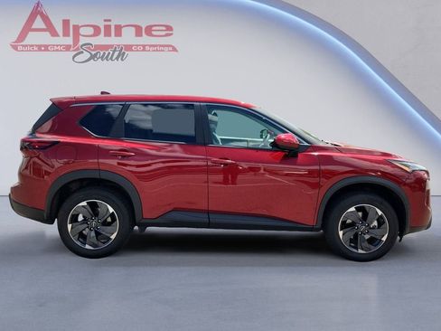 Used 2025 Nissan Rogue SV AWD/4WD image 6