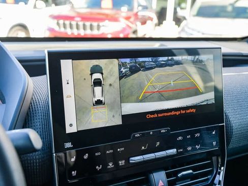 Used 2023 Toyota bZ4X Limited image 24