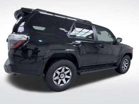 Certified 2023 Toyota 4Runner TRD Off-Road Premium w/ Moonroof Package AWD/4WD image 25
