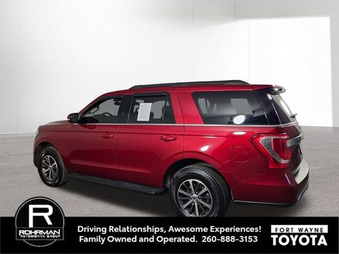 Used 2019 Ford Expedition XLT w/ Equipment Group 201A AWD/4WD image 11
