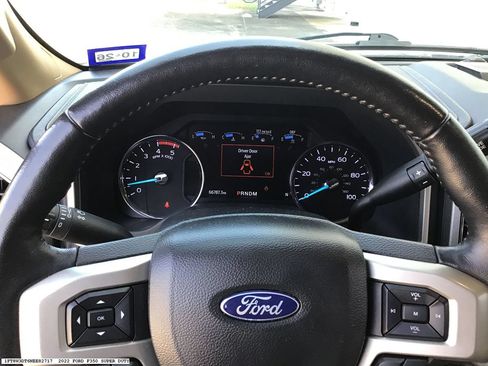 Used 2022 Ford F350 Lariat w/ Lariat Ultimate Package AWD/4WD image 8