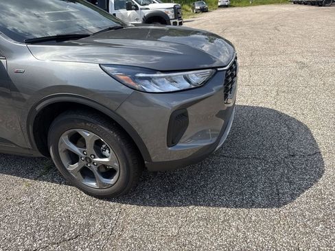 New 2025 Ford Escape ST-Line w/ Tech Pack #1 AWD/4WD image 5