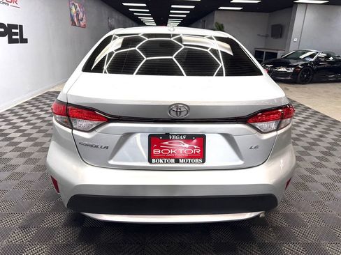 Used 2022 Toyota Corolla LE FWD image 13