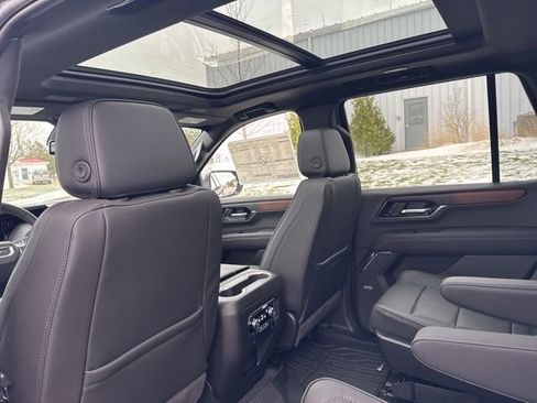 New 2026 GMC Yukon Denali w/ Sun & Power Step Package image 14