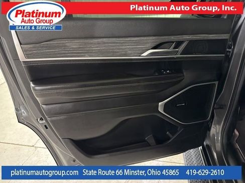 Used 2022 Jeep Wagoneer Series III image 30