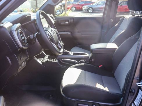 Certified 2023 Toyota Tacoma TRD Sport AWD/4WD image 22