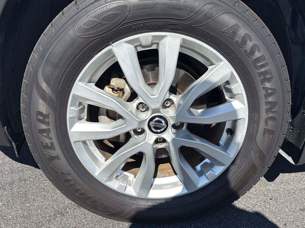 Certified 2020 Nissan Rogue SV FWD image 7