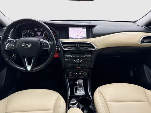 Used 2017 INFINITI QX30 Premium w/ Navigation Package FWD image 20