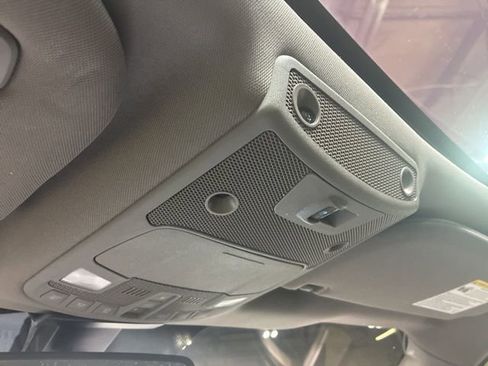 Used 2017 Ford F150 Lariat w/ Equipment Group 502A Luxury image 31