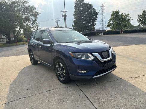 Used 2017 Nissan Rogue SL w/ SL Premium Package AWD/4WD image 2