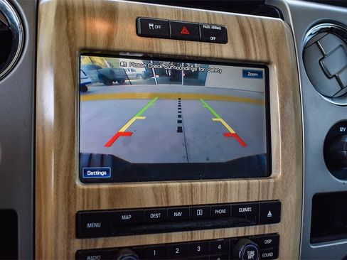 Used 2011 Ford F150 Lariat w/ Lariat Chrome Pkg image 22