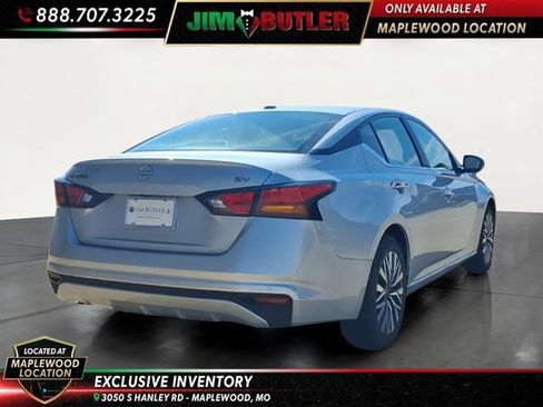 Used 2024 Nissan Altima 2.5 SV FWD image 4