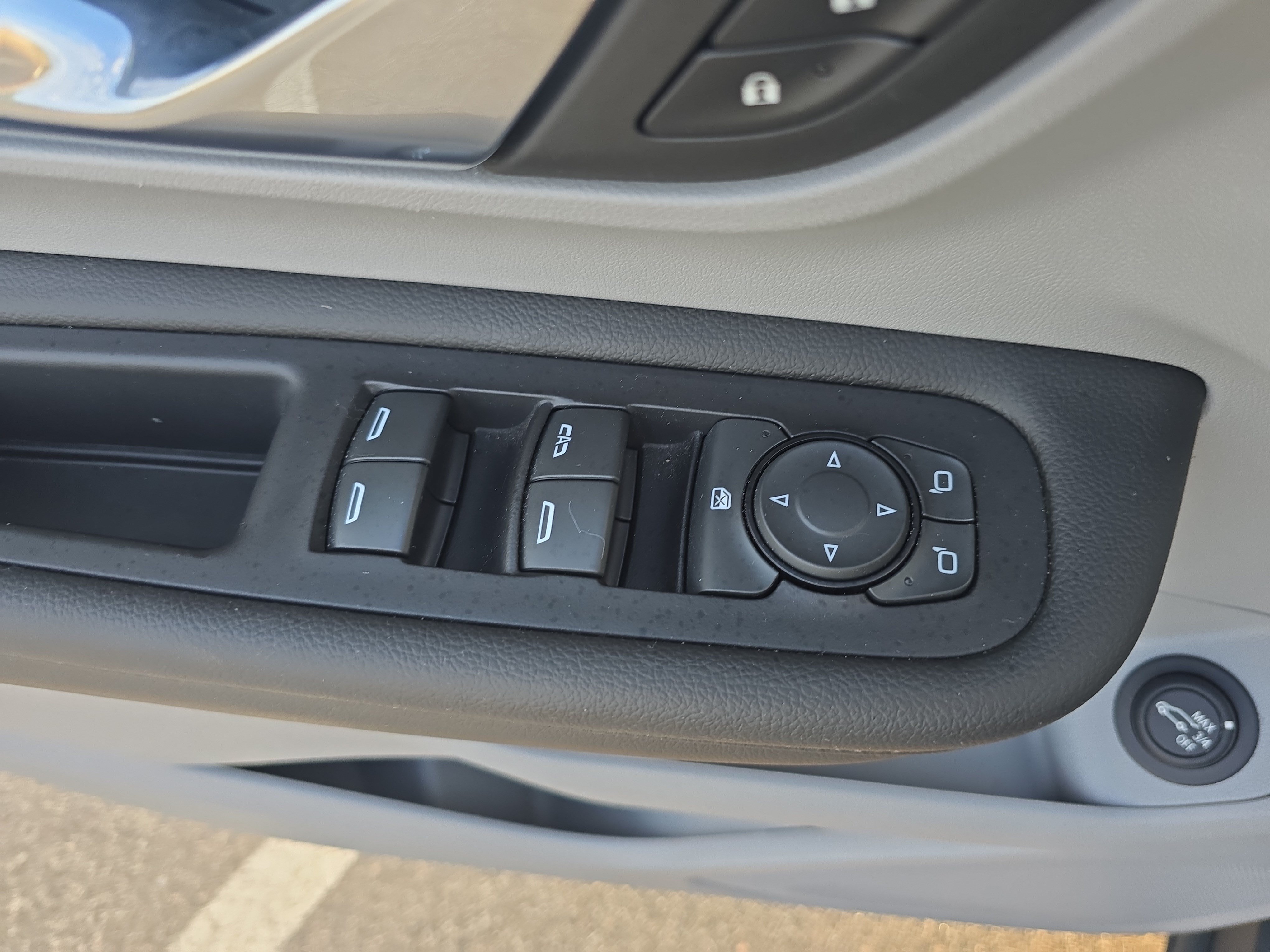 Used 2023 GMC Terrain SLE w/ Driver Convenience Package FWD image 26