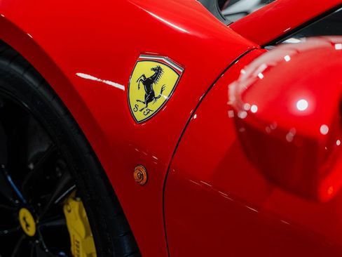 Used 2018 Ferrari 488 Spider RWD image 32