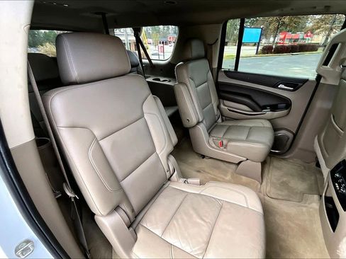 Used 2015 Chevrolet Suburban LT image 20