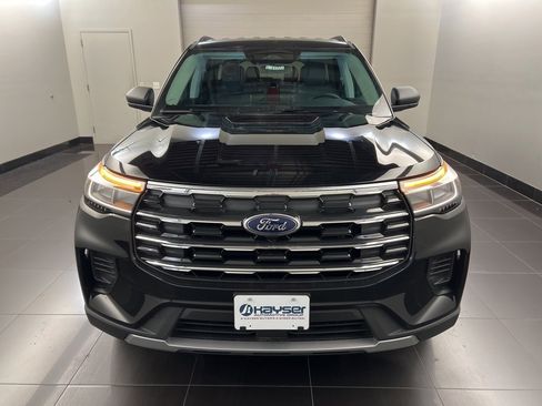 New 2025 Ford Explorer Active image 2
