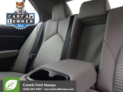 Used 2024 Toyota Camry SE image 26