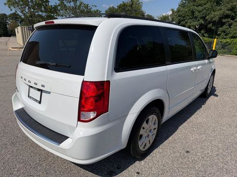 Used 2017 Dodge Grand Caravan SE w/ Power Window Group FWD image 4