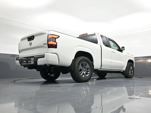 Certified 2025 Nissan Frontier SV AWD/4WD image 26