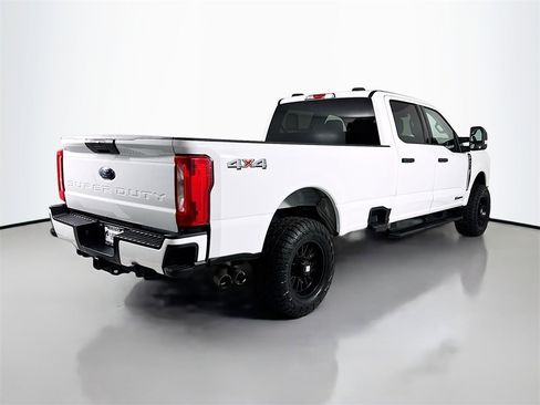 Used 2023 Ford F350 XLT image 5