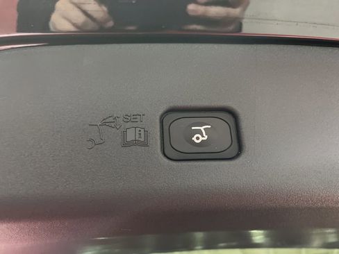 Used 2025 Lincoln Nautilus Reserve image 19