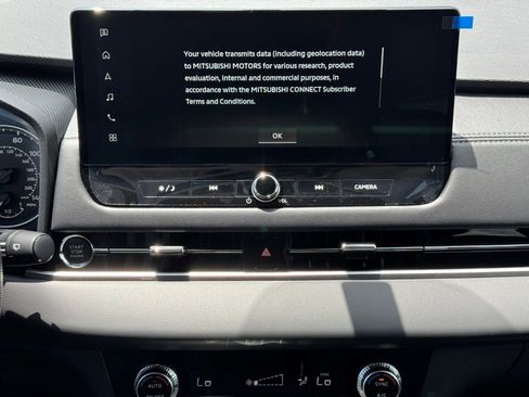 New 2025 Mitsubishi Outlander ES image 20