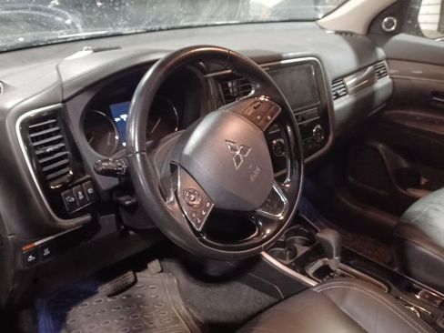 Used 2019 Mitsubishi Outlander GT image 4