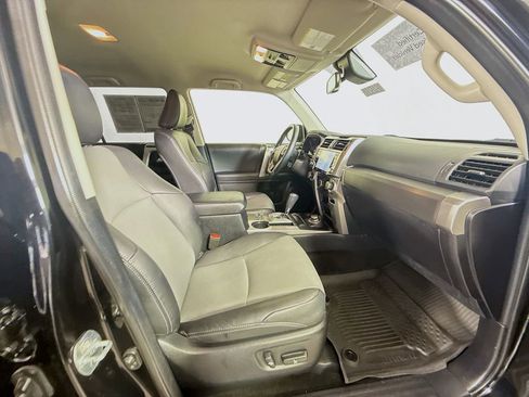 Certified 2022 Toyota 4Runner SR5 Premium image 28