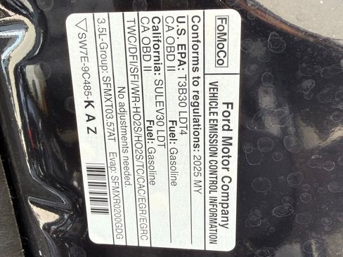 Used 2025 Ford Expedition Active AWD/4WD image 11