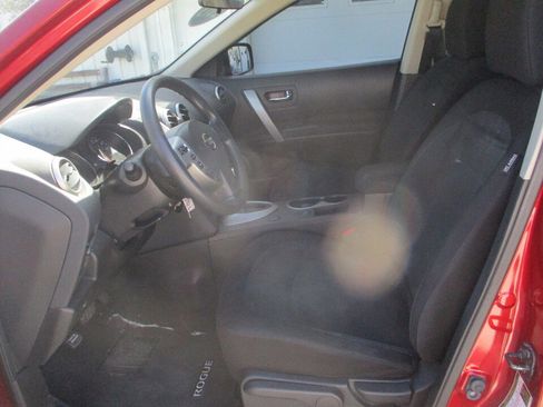 Used 2015 Nissan Rogue S w/ Convenience Package AWD/4WD image 25